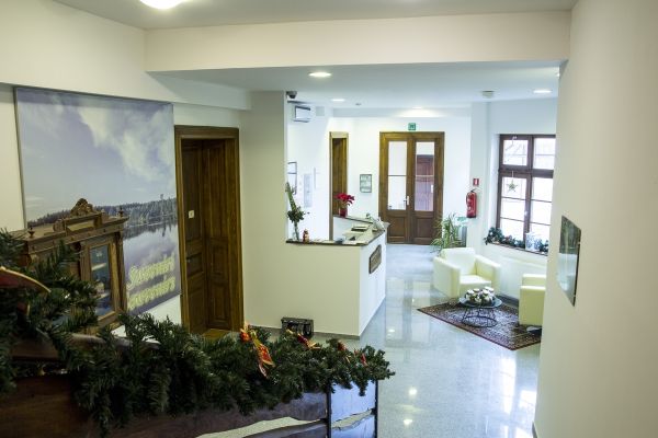 Hotel Lug (Bilje)